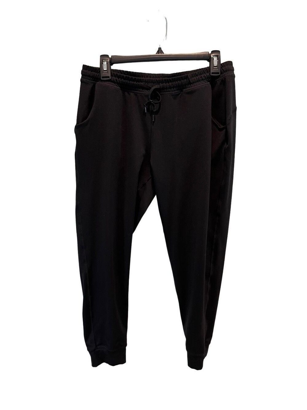 yogipace black cropped joggers with pockets - L